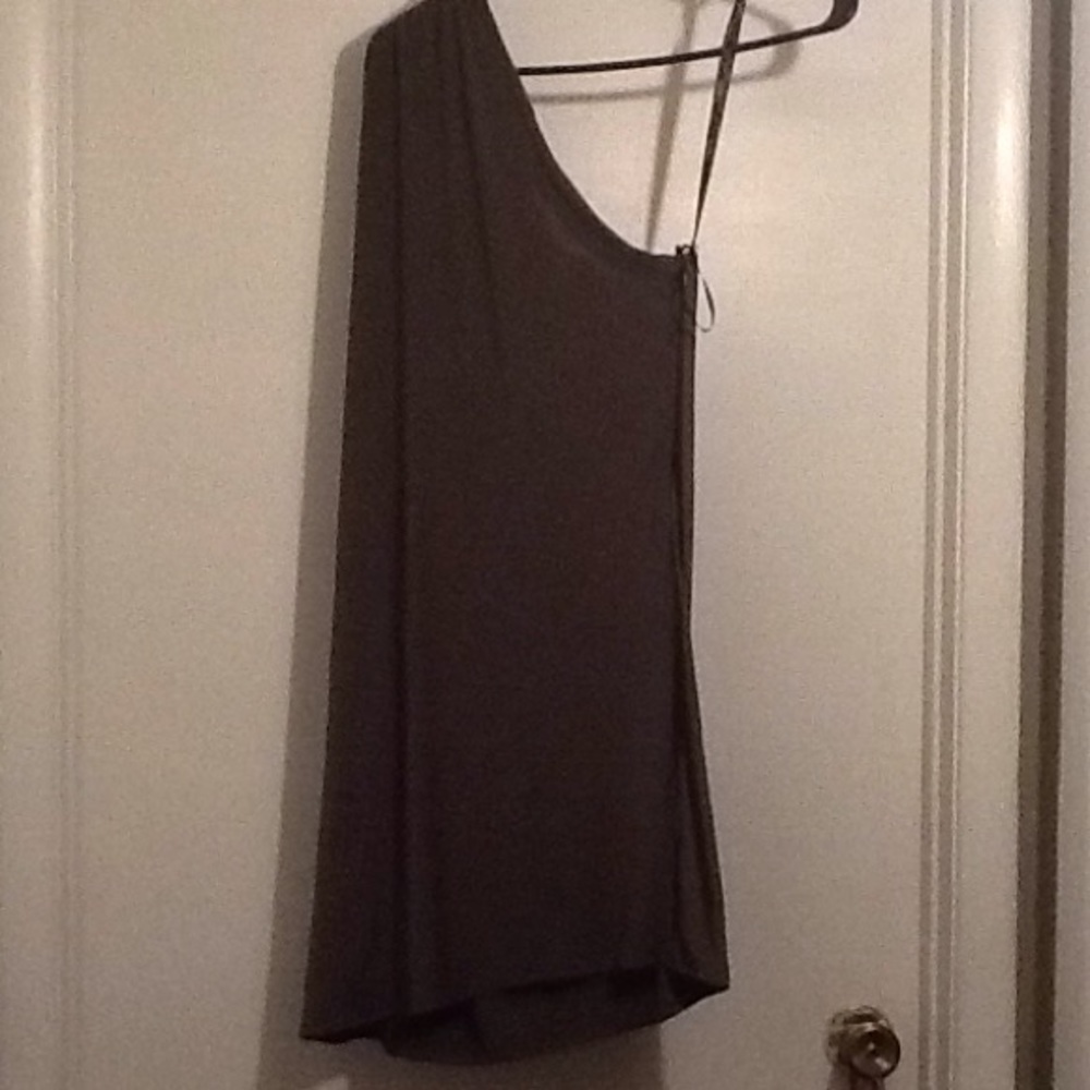 One sleeved blouse